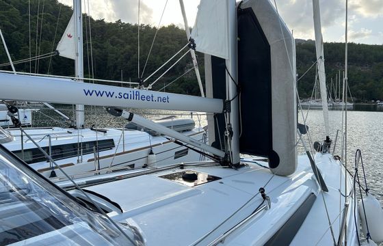 Beneteau Oceanis 34.1 Sail Altair