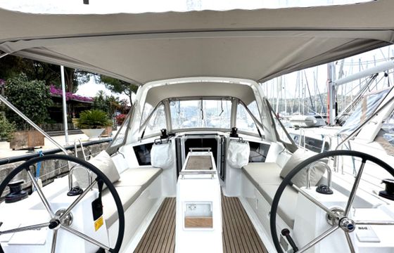 Beneteau Oceanis 38.1 Sail Pride
