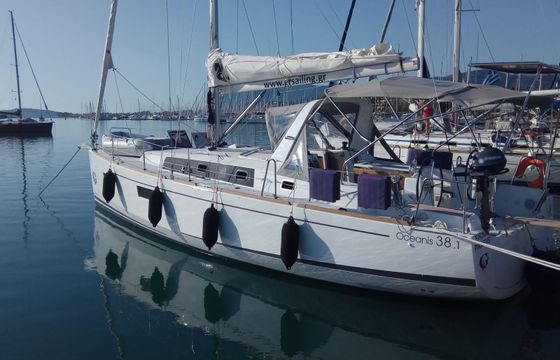 Beneteau Oceanis 38 Sirina