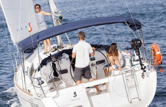 Beneteau Oceanis 37 Boreas Dos