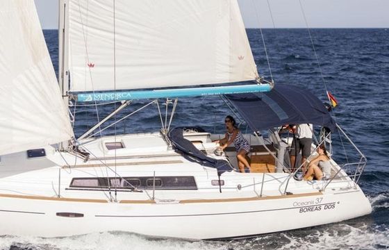 Beneteau Oceanis 37 Boreas Dos