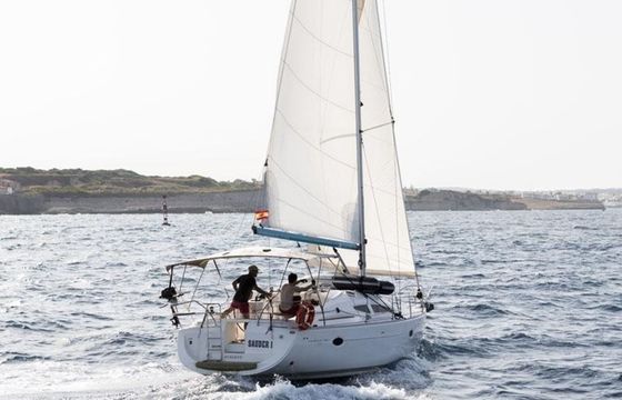 Beneteau Oceanis 37 Boreas Dos