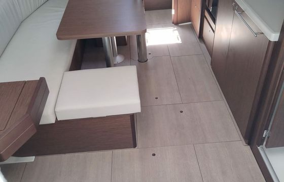 Beneteau Oceanis 38.1 Diana