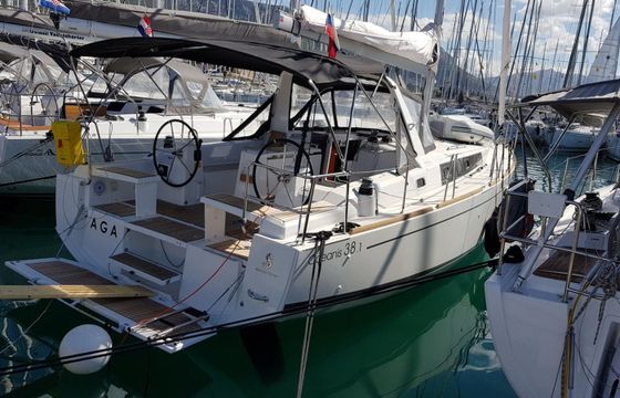 Beneteau Oceanis 38 Aga