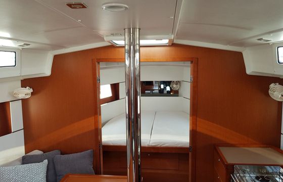 Beneteau Oceanis 38 Aga
