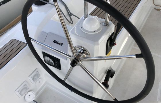 Beneteau Oceanis 38.1 Simple Minds