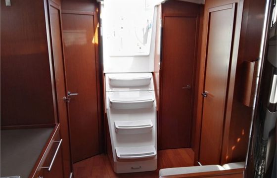 Beneteau Oceanis 38 Dani