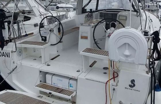 Beneteau Oceanis 38 Dani