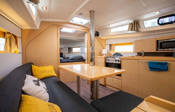 Beneteau Oceanis 38.1 Wally