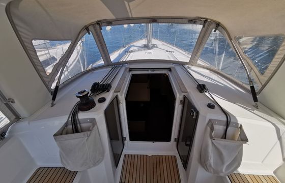 Beneteau Oceanis 38.1 Wally