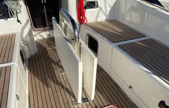 Beneteau Oceanis 38 Jasmine