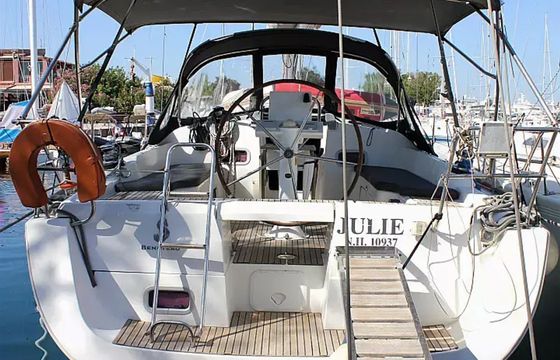 Beneteau Oceanis 37 Julie