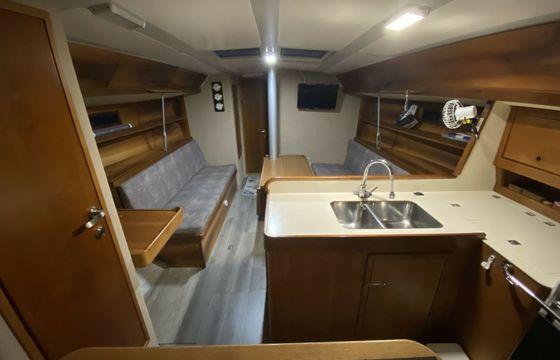 Beneteau Oceanis 390 Teo