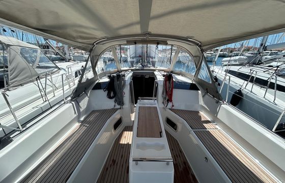 Beneteau Oceanis 37.1 Katja