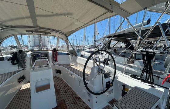 Beneteau Oceanis 37.1 Katja