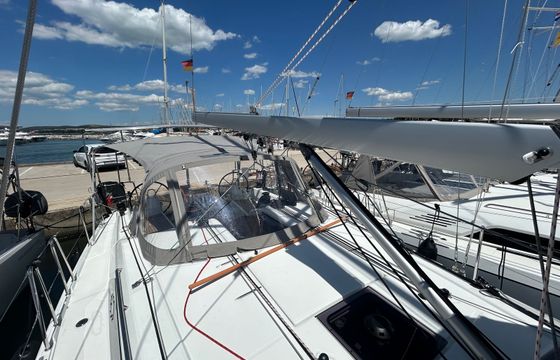 Beneteau Oceanis 37.1 Katja