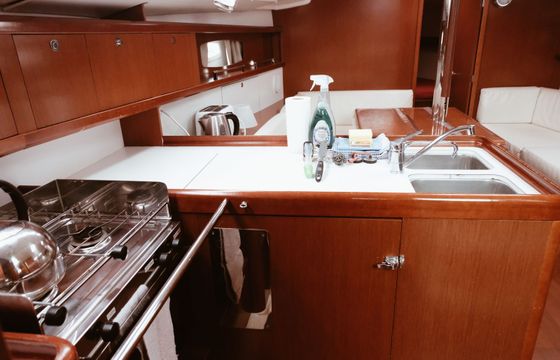 Beneteau Oceanis 37 Mischief of Hamble