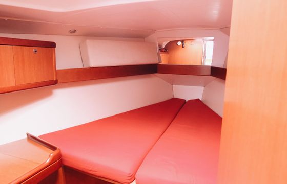 Beneteau Oceanis 37 Mischief of Hamble