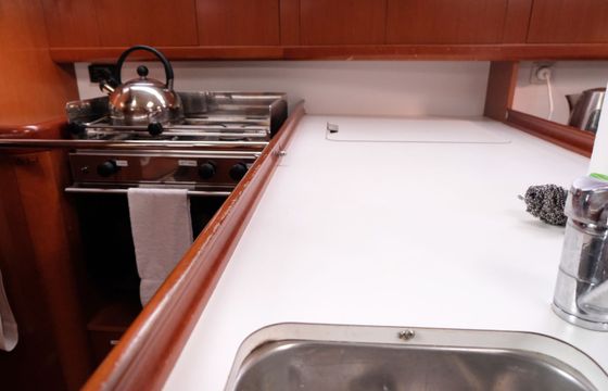 Beneteau Oceanis 37 Mischief of Hamble