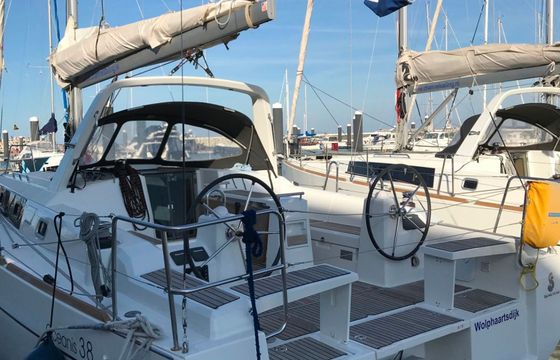 Beneteau Oceanis 38 Maro