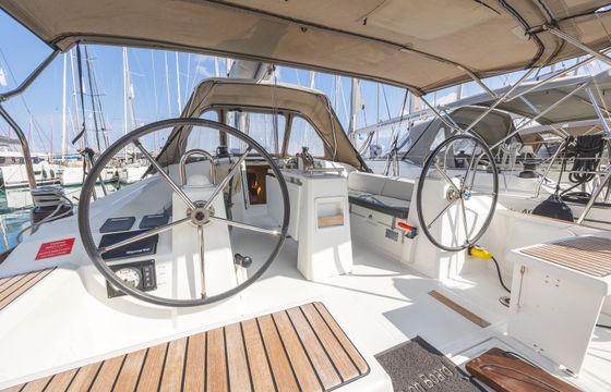Beneteau Oceanis 38 Elisa