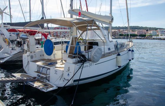 Beneteau Oceanis 38 Anemos