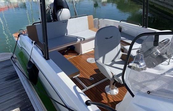 Beneteau Flyer 8 Sundeck Xalar