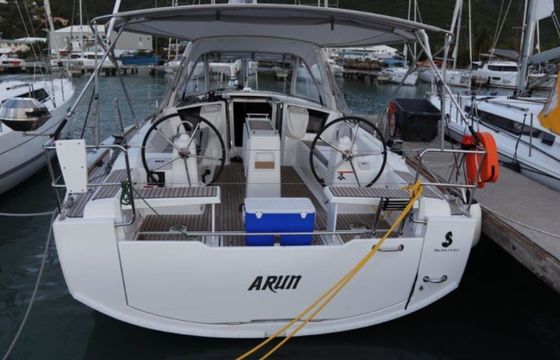 Beneteau Oceanis 38.1 Arun