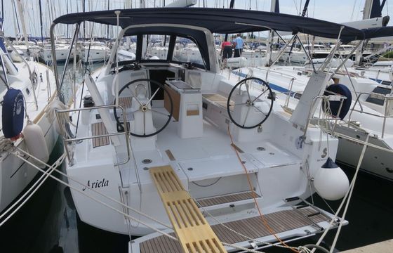 Beneteau Oceanis 38 Ariela