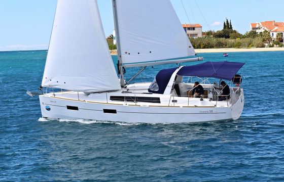 Beneteau Oceanis 38 Ariela