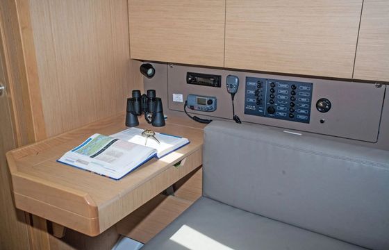Beneteau Oceanis 38 Zografia