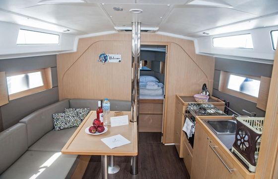 Beneteau Oceanis 38 Zografia