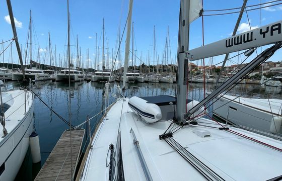 Beneteau Oceanis 38.1 Cocco