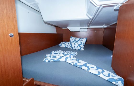 Beneteau Oceanis 38 Hydra