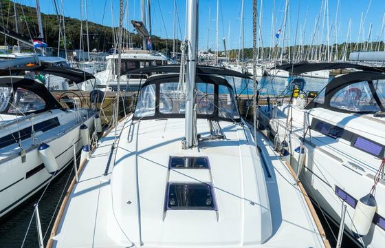 Beneteau Oceanis 38 Hydra