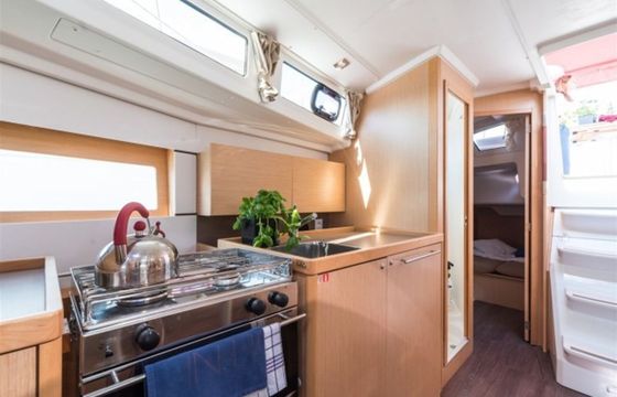 Beneteau Oceanis 38 Luce