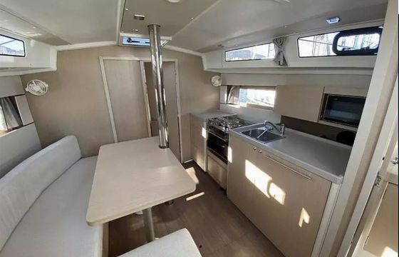 Beneteau Oceanis 38.1 Maximus