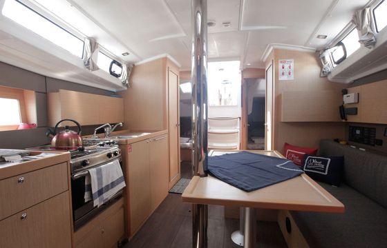 Beneteau Oceanis 38.1 Missy