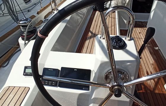 Beneteau Oceanis 38.1 Maja