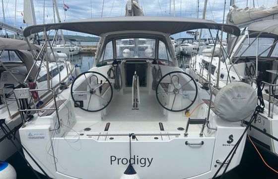 Beneteau Oceanis 38.1 Prodigy