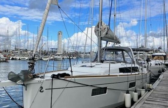 Beneteau Oceanis 38.1 Sacy
