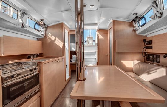 Beneteau Oceanis 38.1 Harmonia