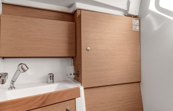 Beneteau Oceanis 38.1 Harmonia