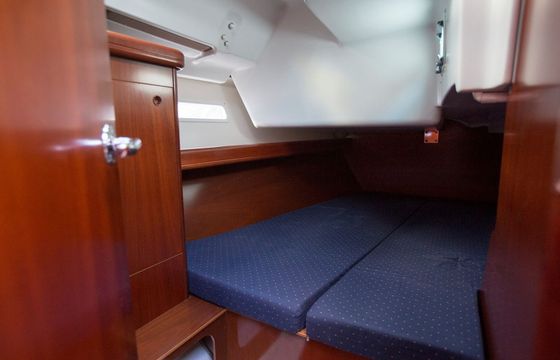 Beneteau Oceanis 393 Little Big Love