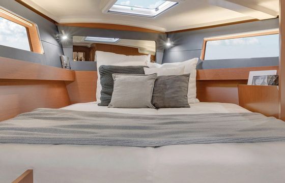 Beneteau Oceanis 40.1 Sunsail 24
