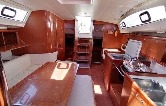 Beneteau Oceanis 40 Valmarose