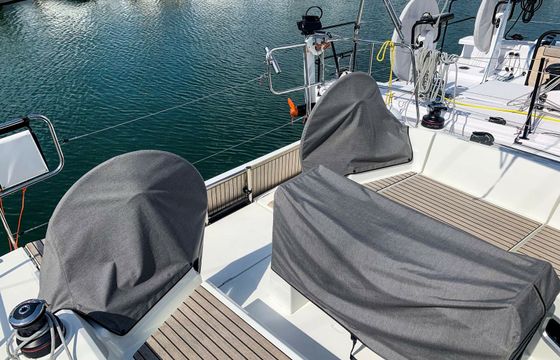 Beneteau Oceanis 34.1 Cash-Flots