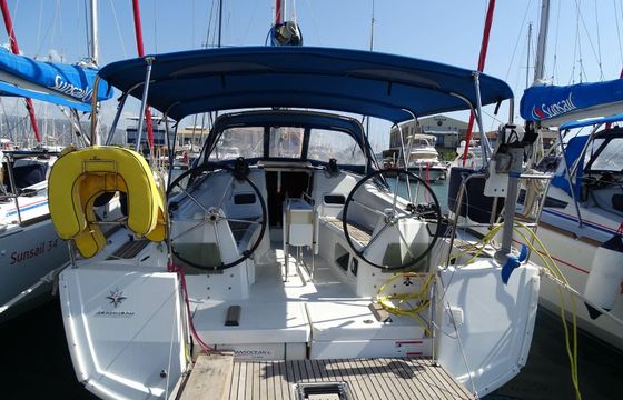 Beneteau Oceanis 34.1 Sunsail 23