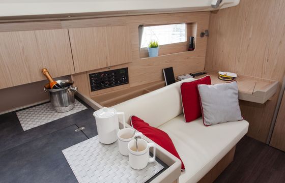 Beneteau Oceanis 41.1 King Crimson