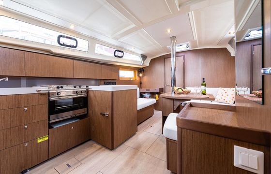 Beneteau Oceanis 41.1 Elena
